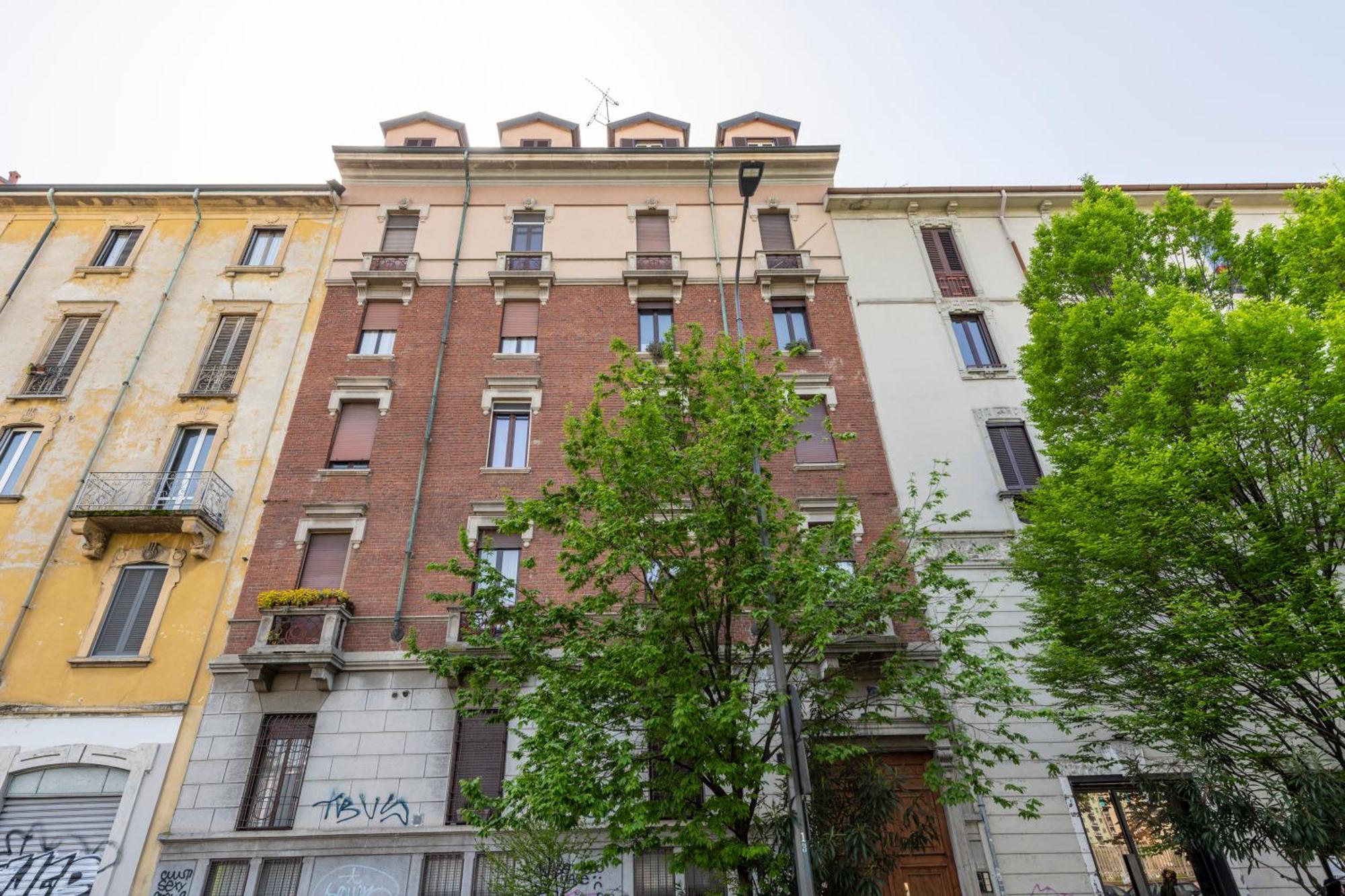 Brembo, 9 - Tra Villaggio Olimpico E Fondazione Prada * Milán